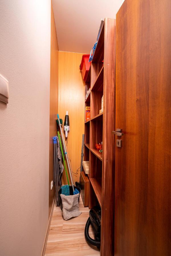 Apartment Emilka Tale-Wellness 5 Min-Balcony-Hiking-View Horna Lehota Exterior photo